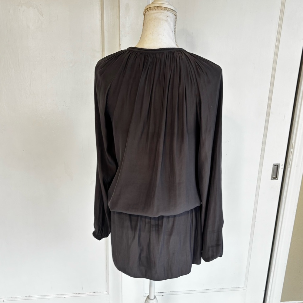 Elegant Paris Long Sleeve Dress in Dark gray - Picture 7 of 9